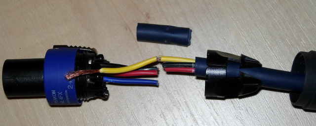Bose B1 cableDamage2.JPG