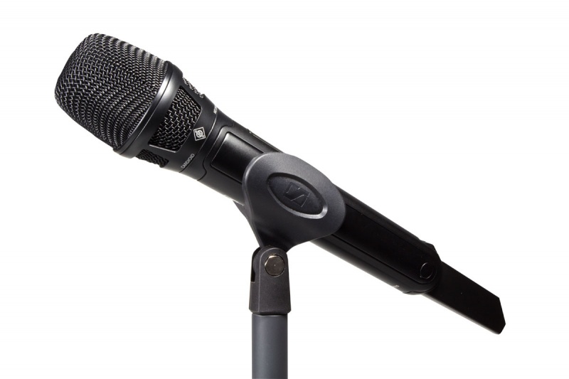 File:Neumann KK 205 with SKM 9000 on Stand.jpg